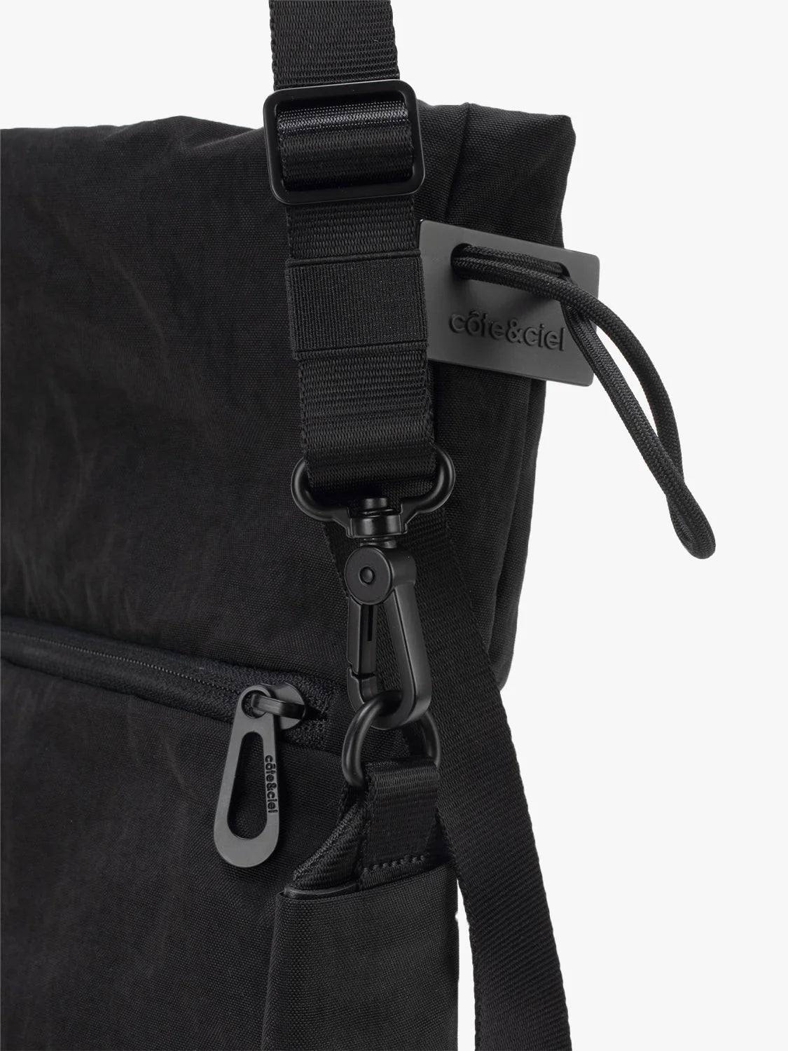 Uva Carbon Black