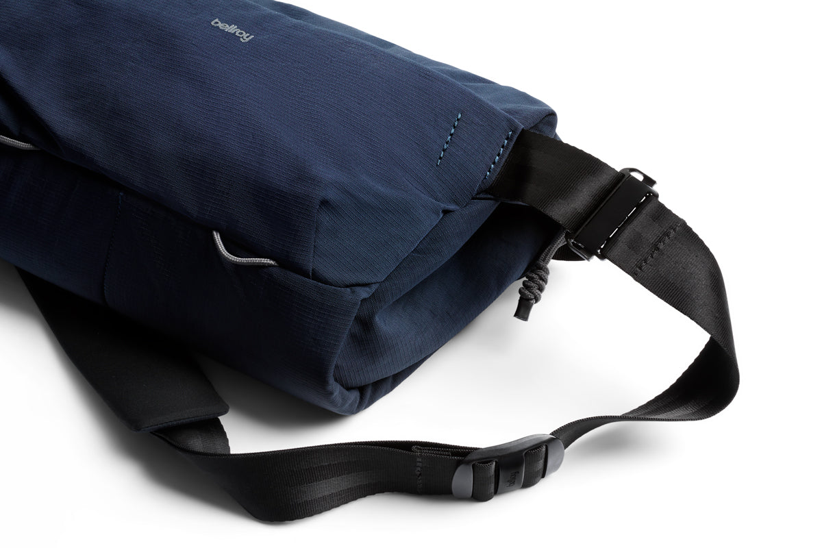Venture Camera Sling 10L