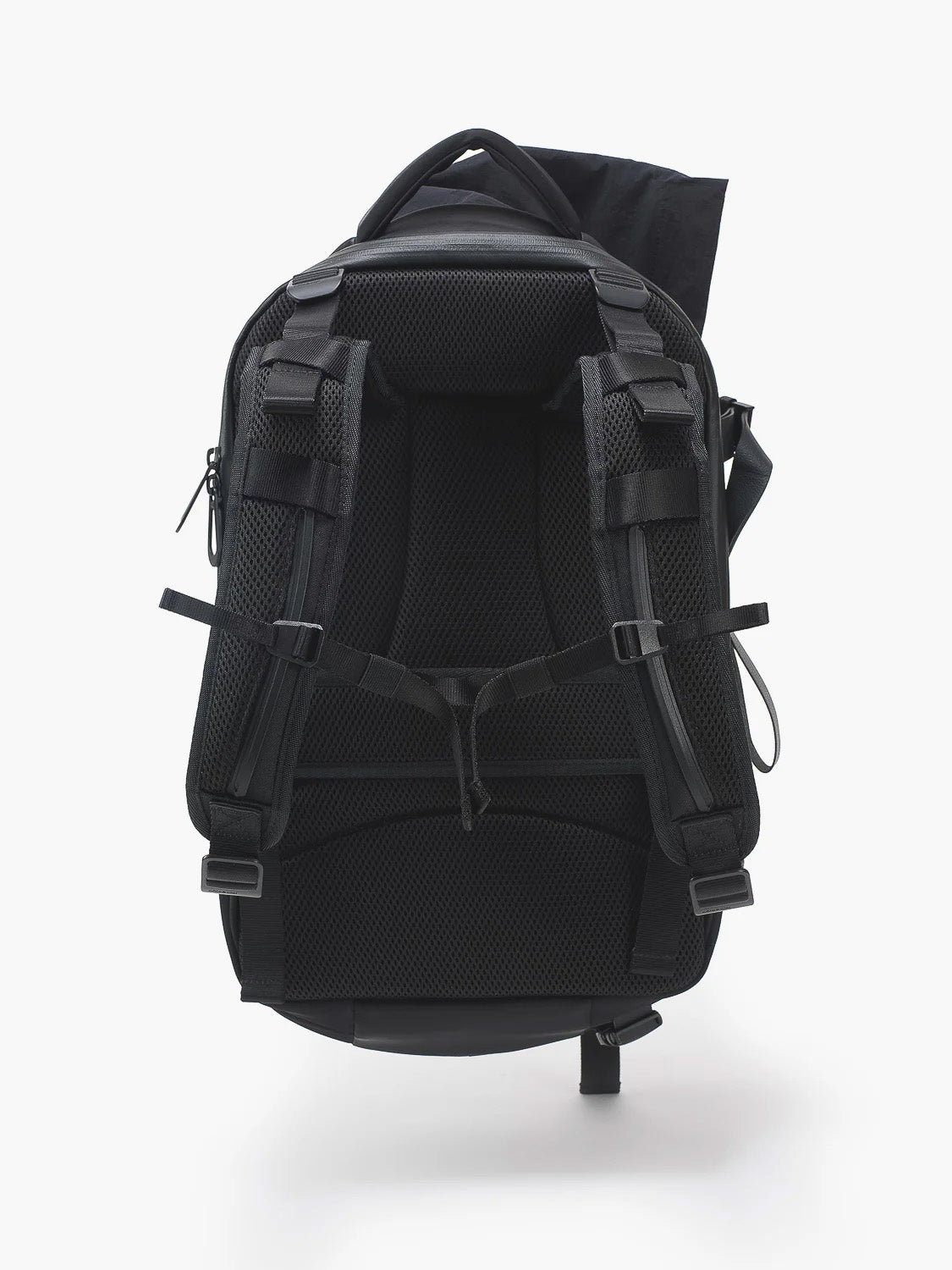 Isar M Komatsu Onibegie Nylon Black