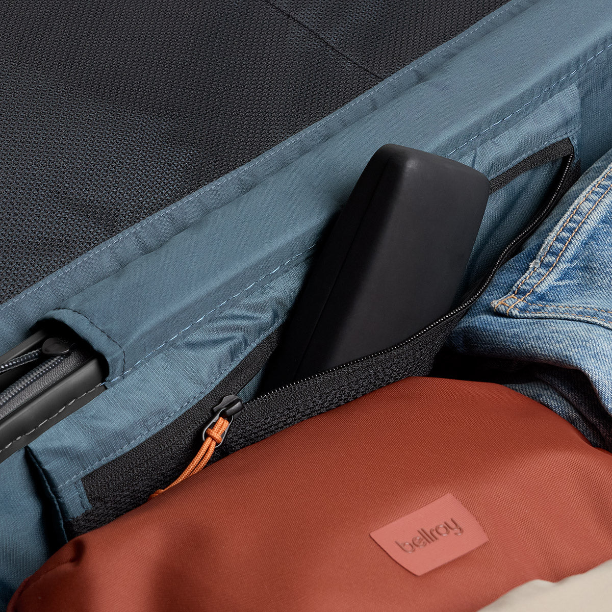 Transit Check-In Large - 101L Volume