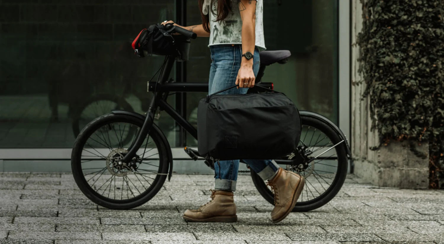 Civic Panel Loader - 24L