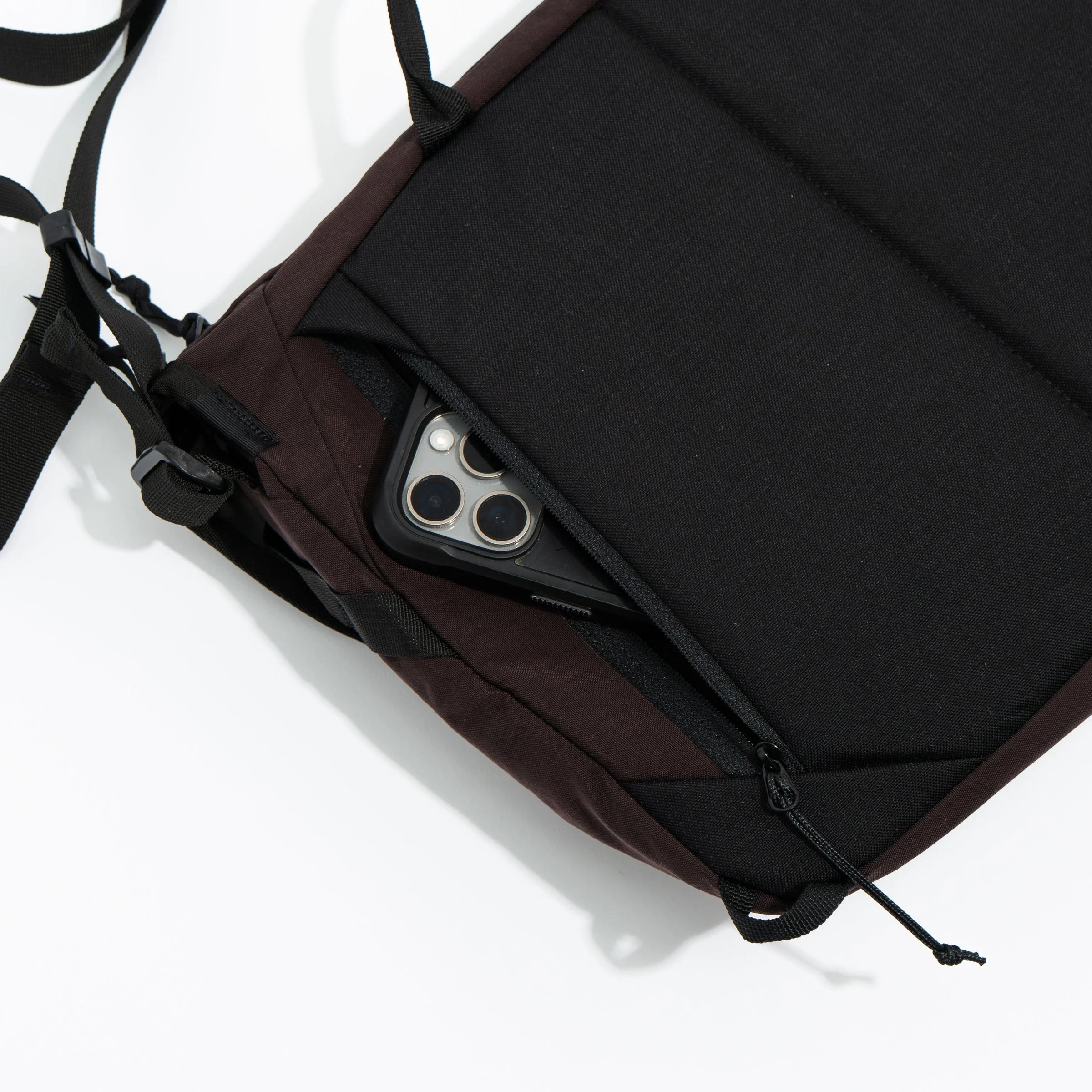 Messenger 9L - Crinkle Nylon