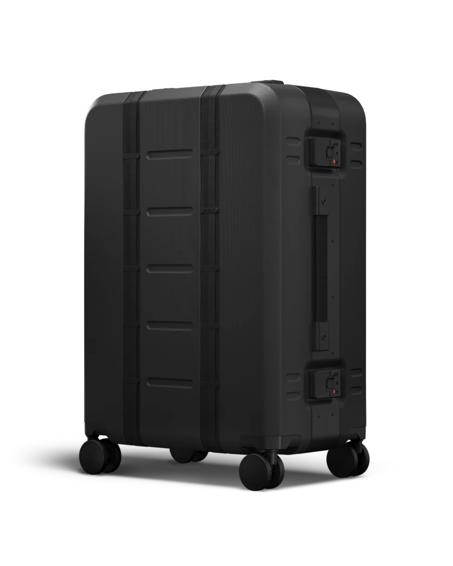 Ramverk Pro Check-in Luggage Medium - 67L