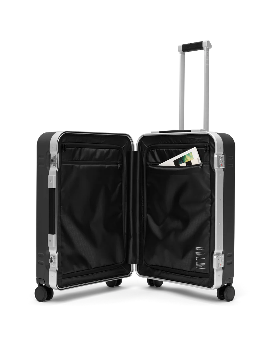 Ramverk Pro Check-in Luggage Medium - 67L