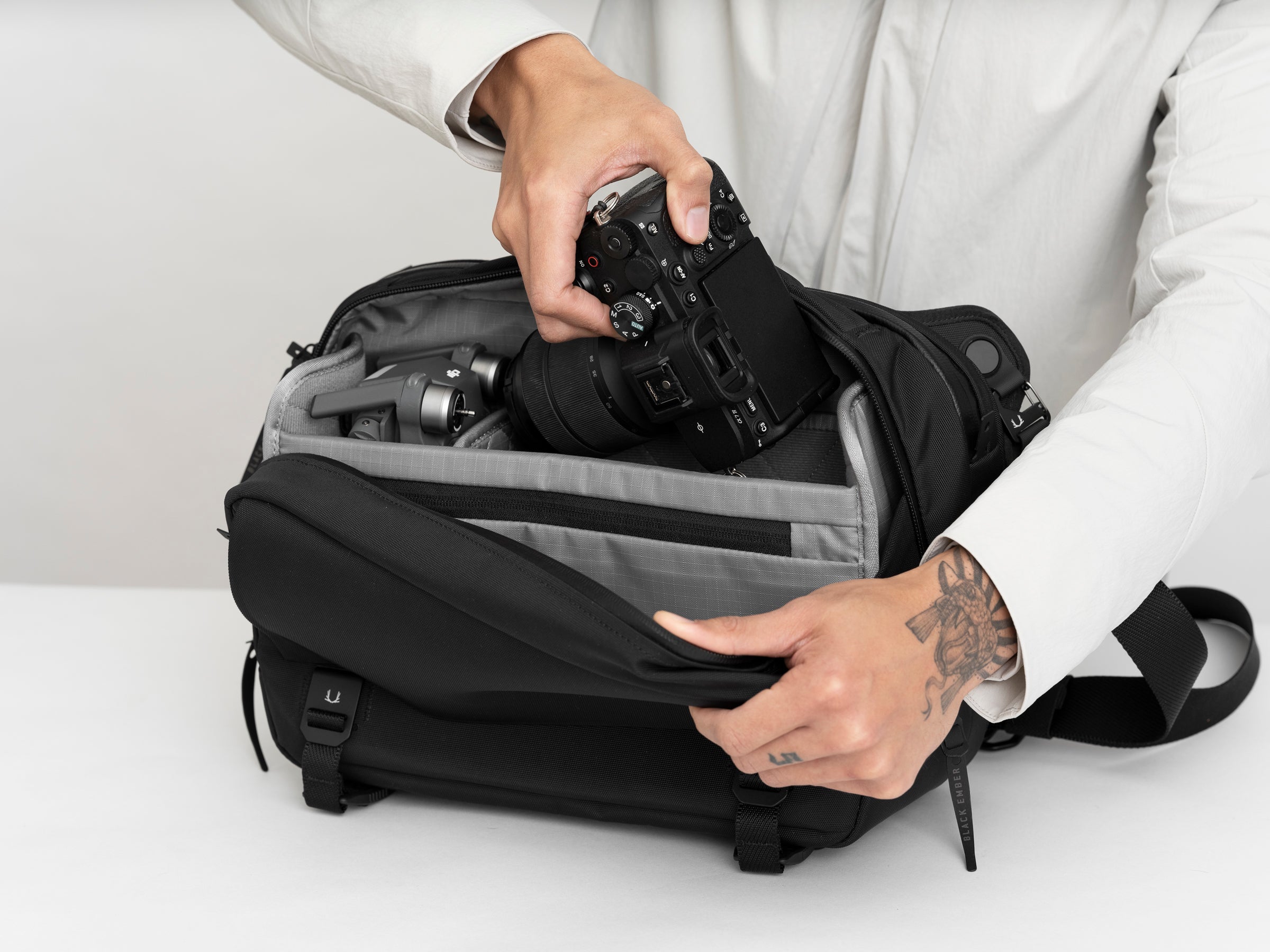 Grip-Sling 12L Camera Kit