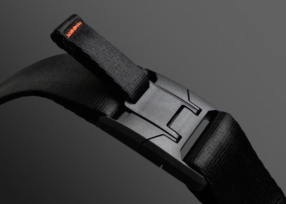 Carryology Essentials Sling - 4L
