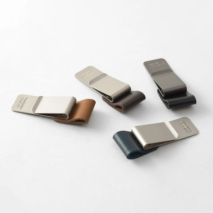 016 Pen Holder