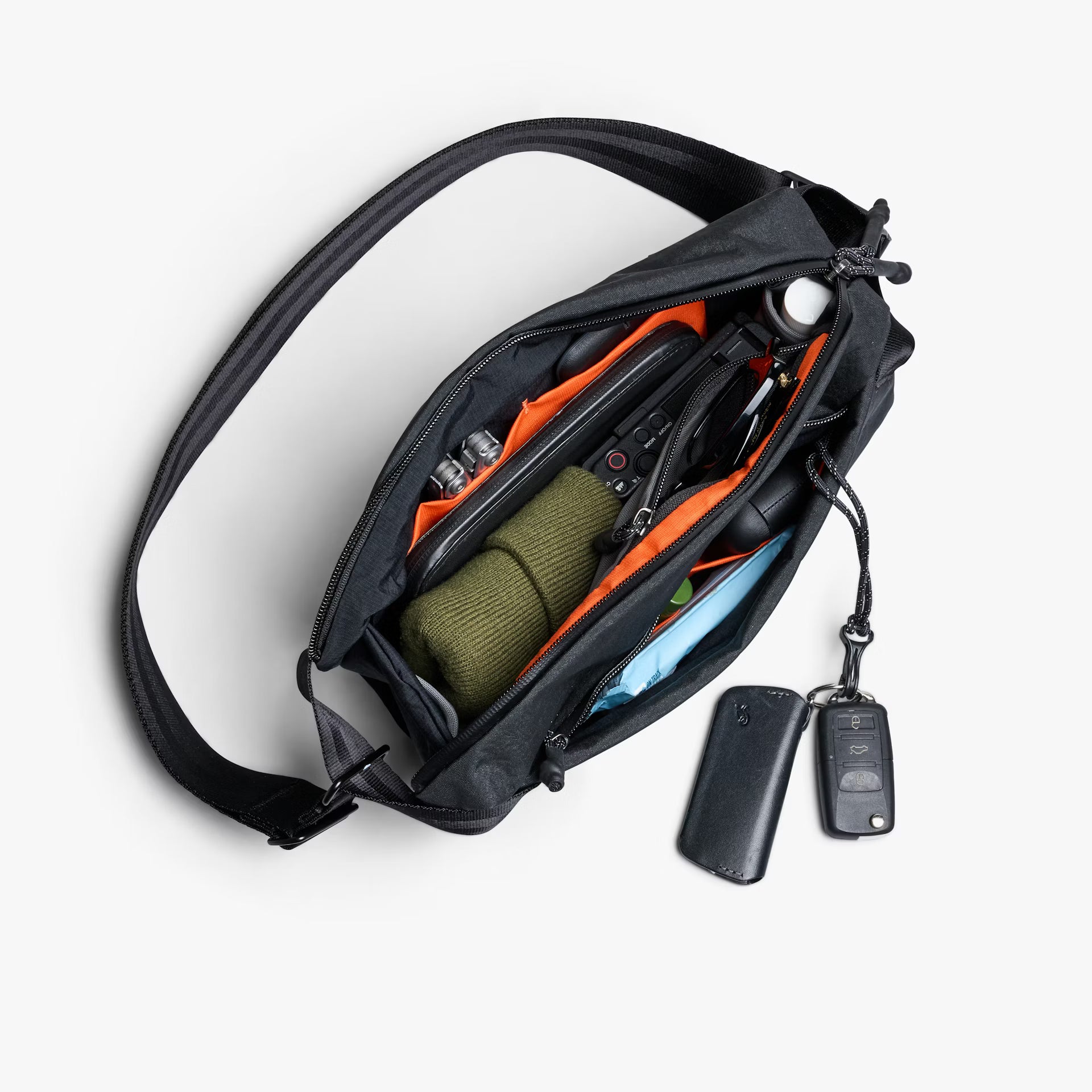 Carryology Essentials Sling - 4L