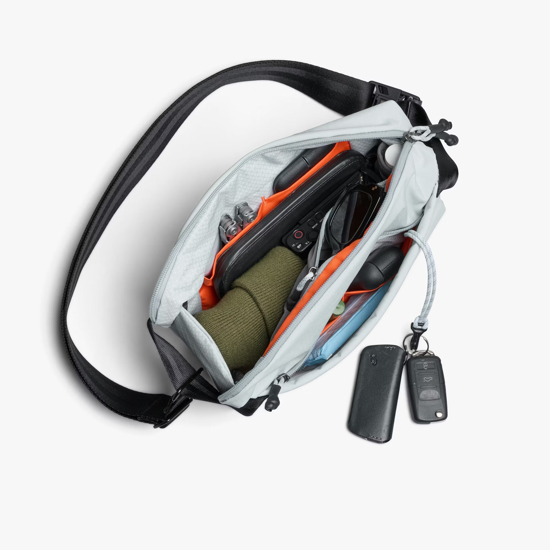 Carryology Essentials Sling - 4L