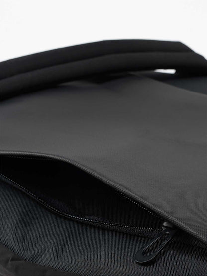 Adria Smooth Black