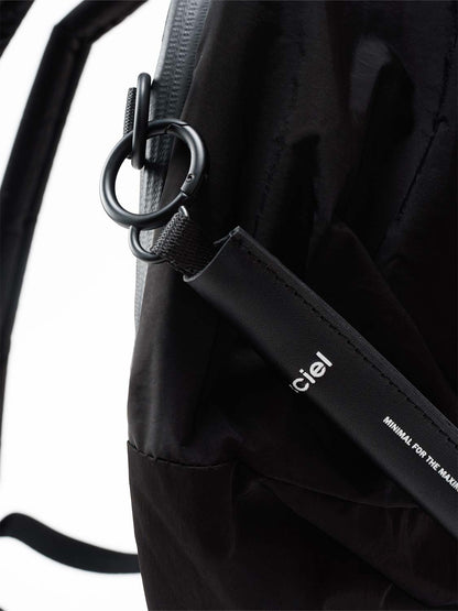 Adria Smooth Black
