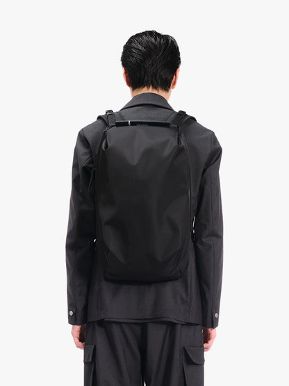 Saru Sleek Black