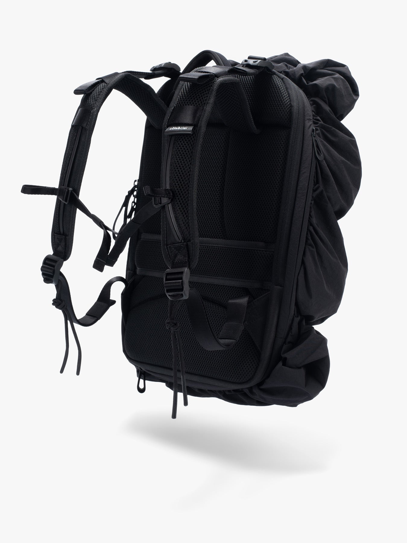 Drava Gathered Black