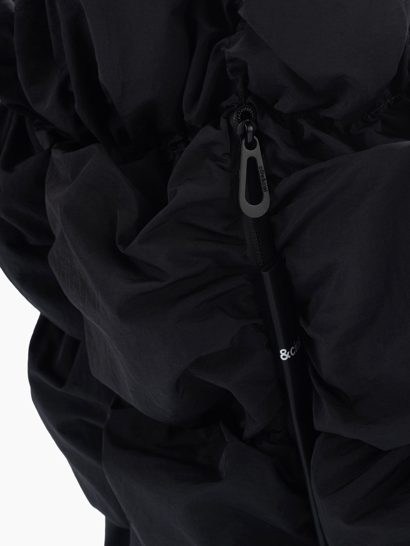 Drava Gathered Black