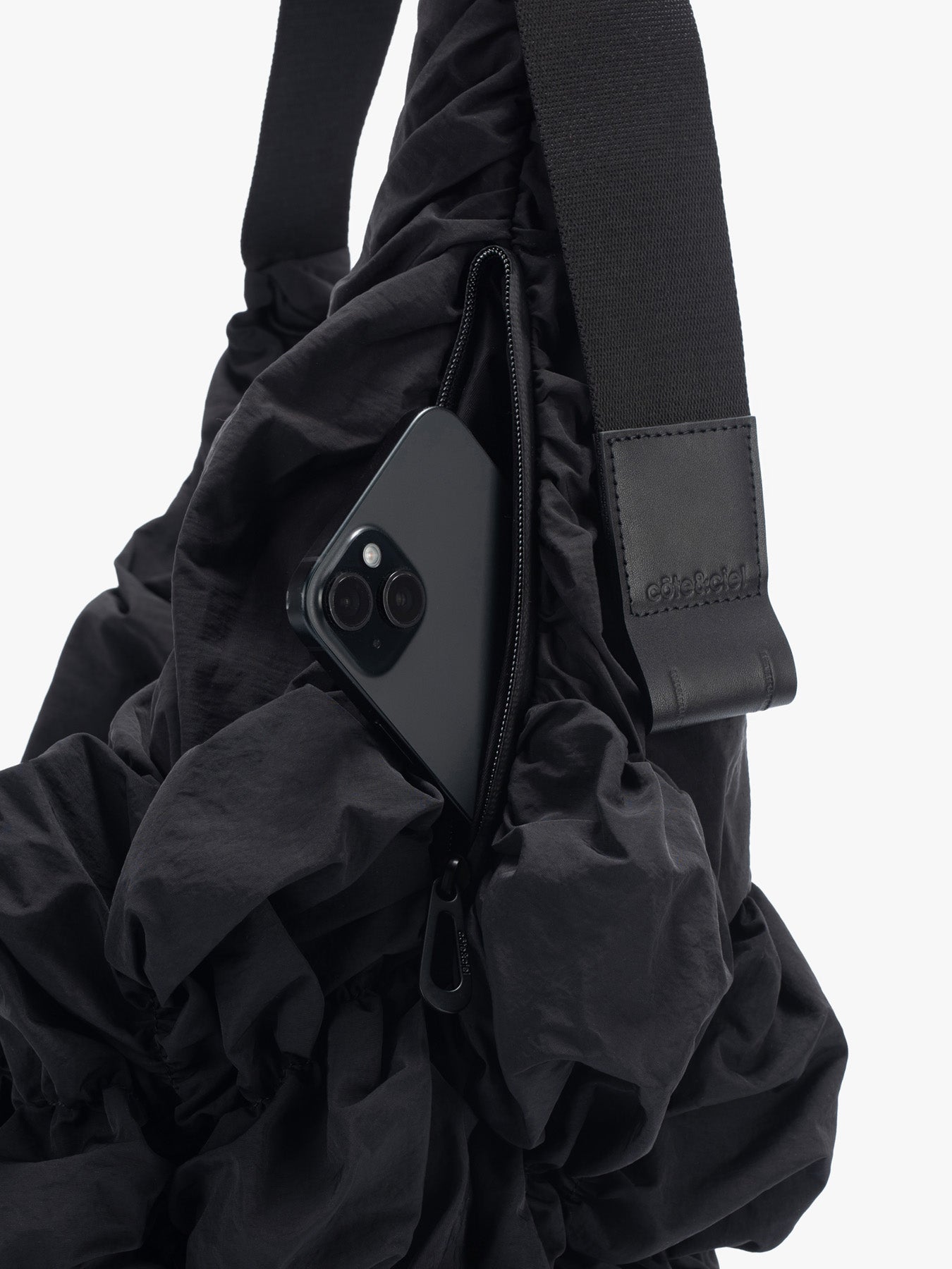 Hyco S Otra Gathered Black