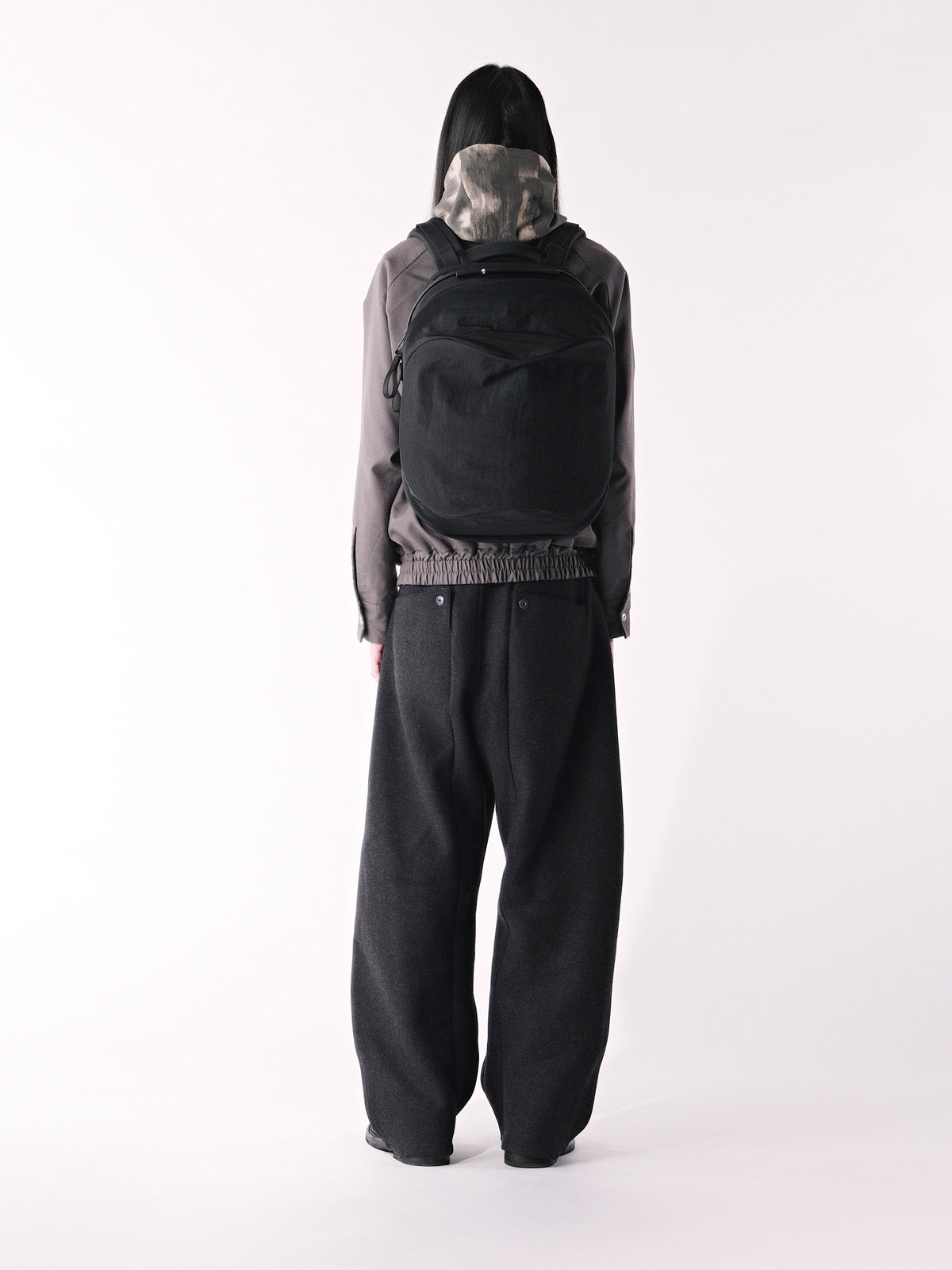 Elvo Carbon Black