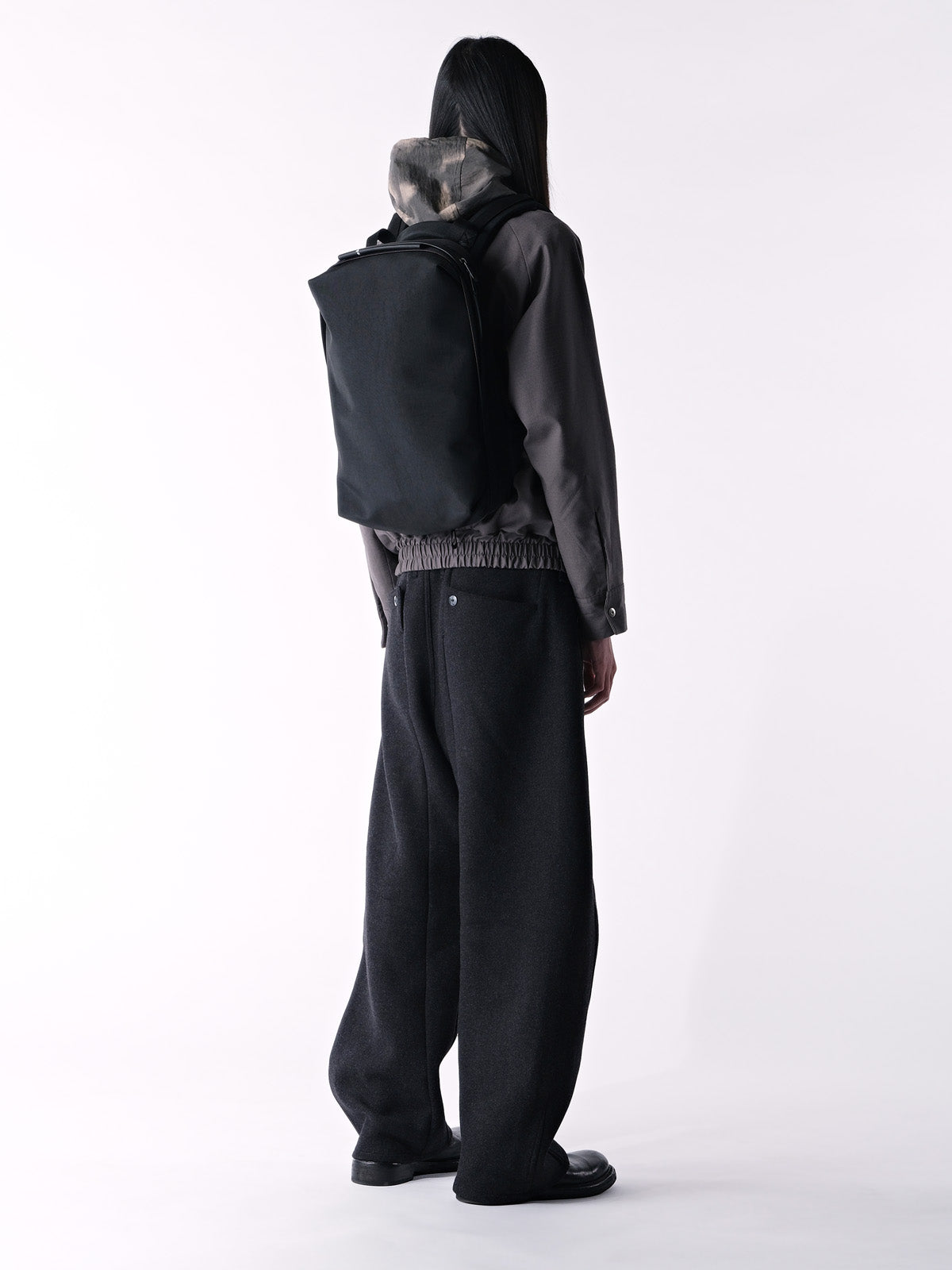 Elvo Carbon Black