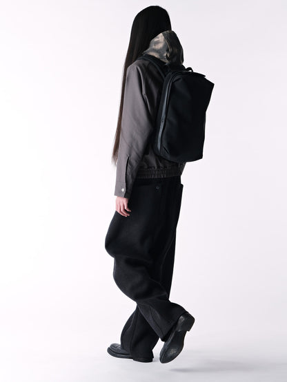 Elvo Carbon Black
