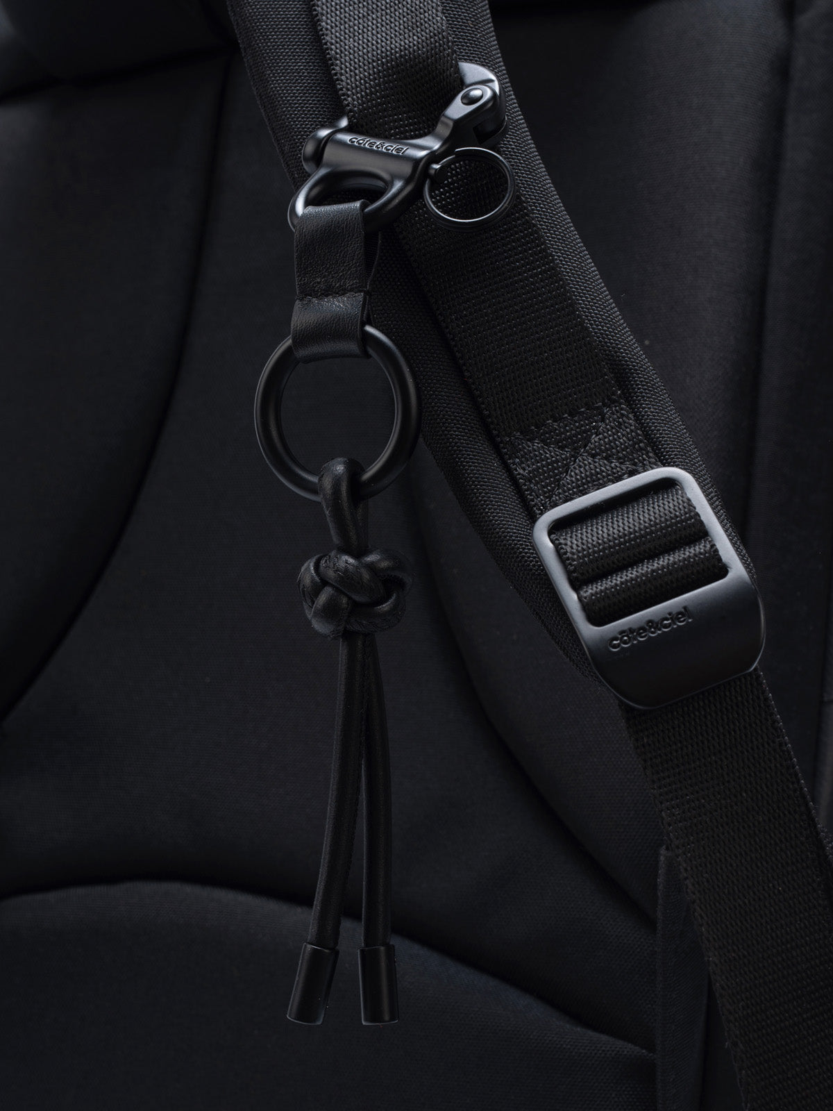 Elvo Carbon Black