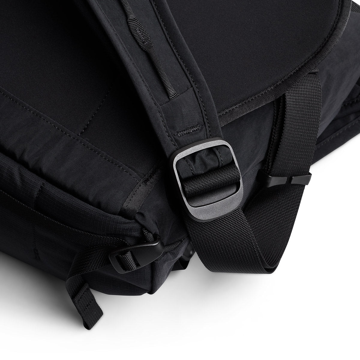 Venture Messenger 16”