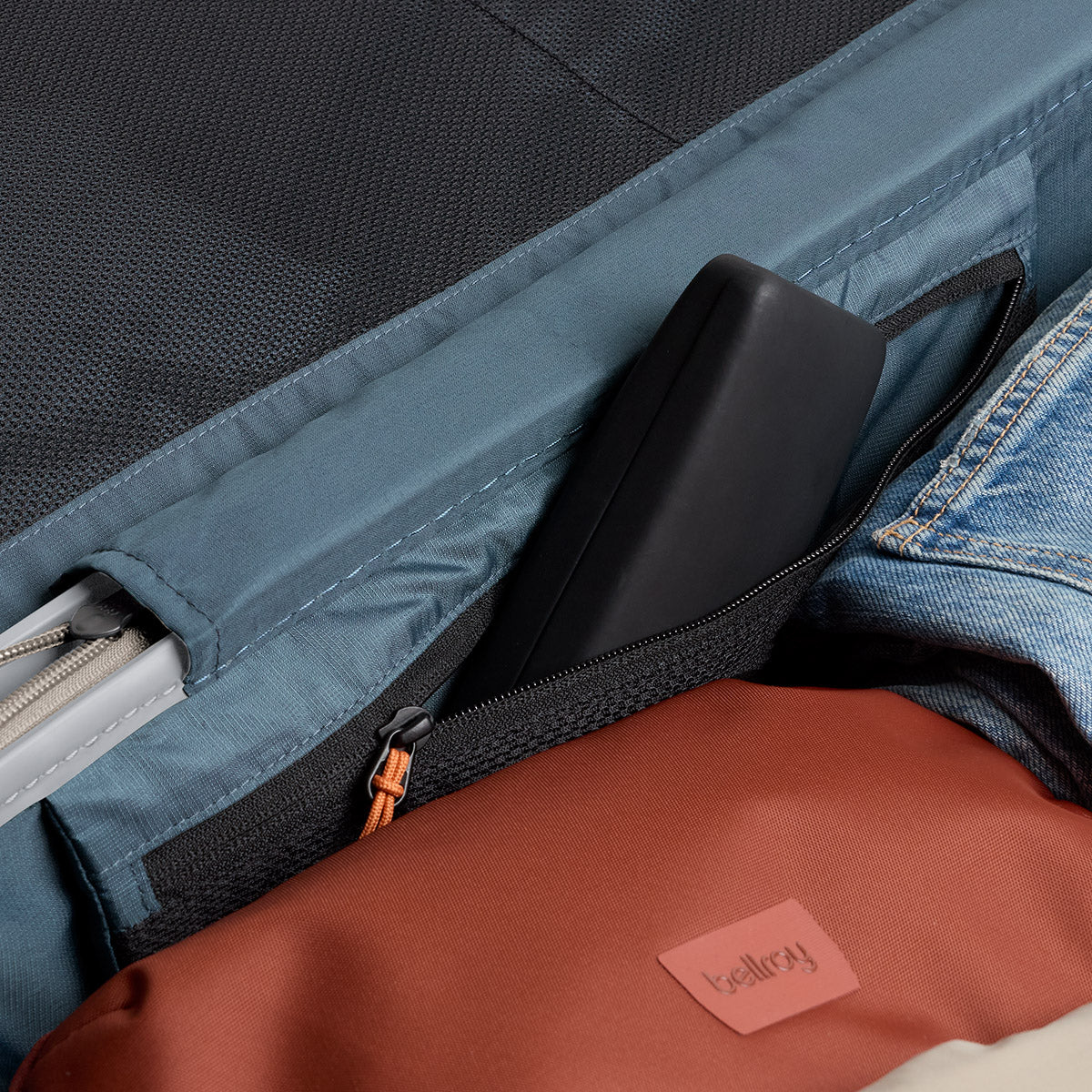 Transit Check-In Large - 101L Volume