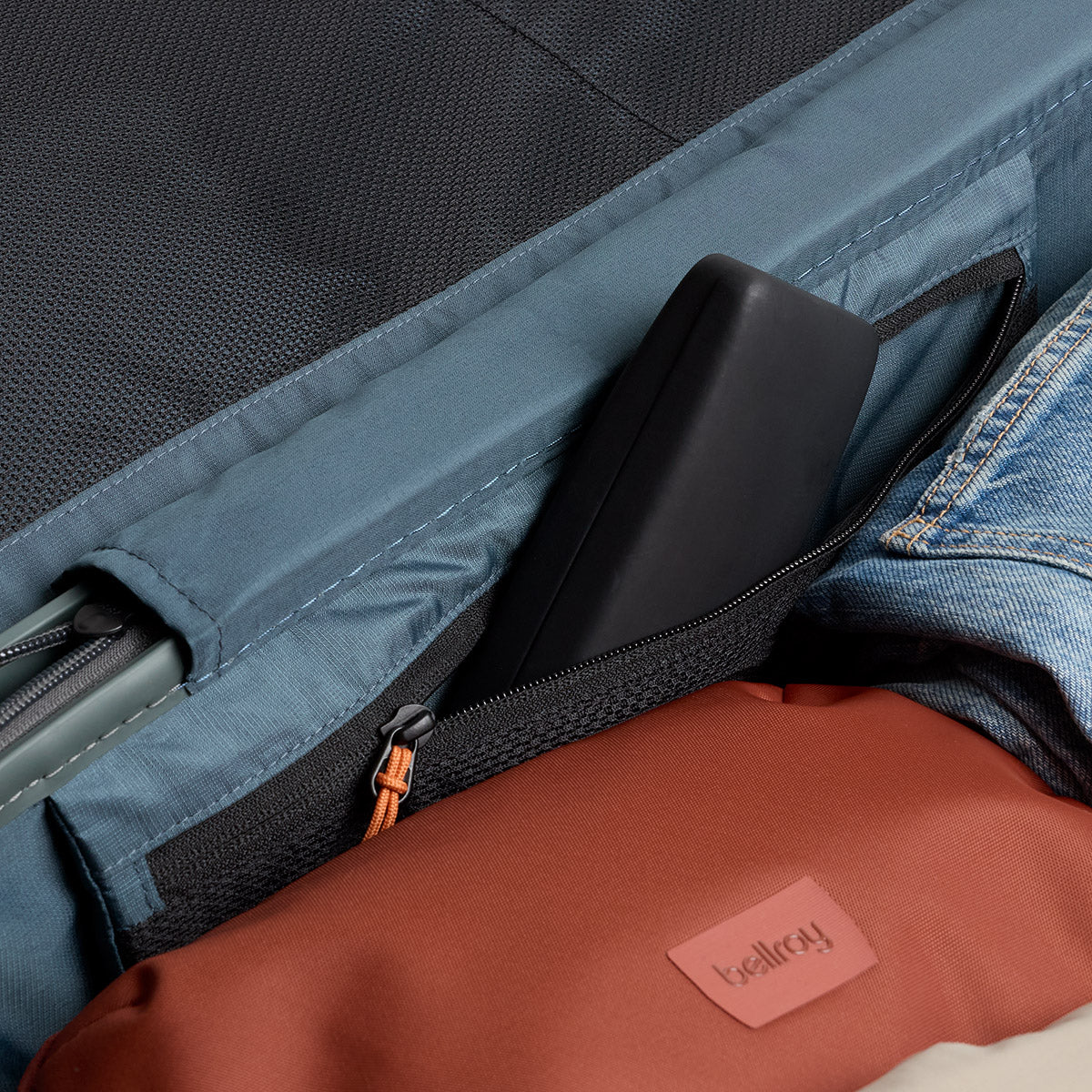 Transit Check-In Large - 101L Volume