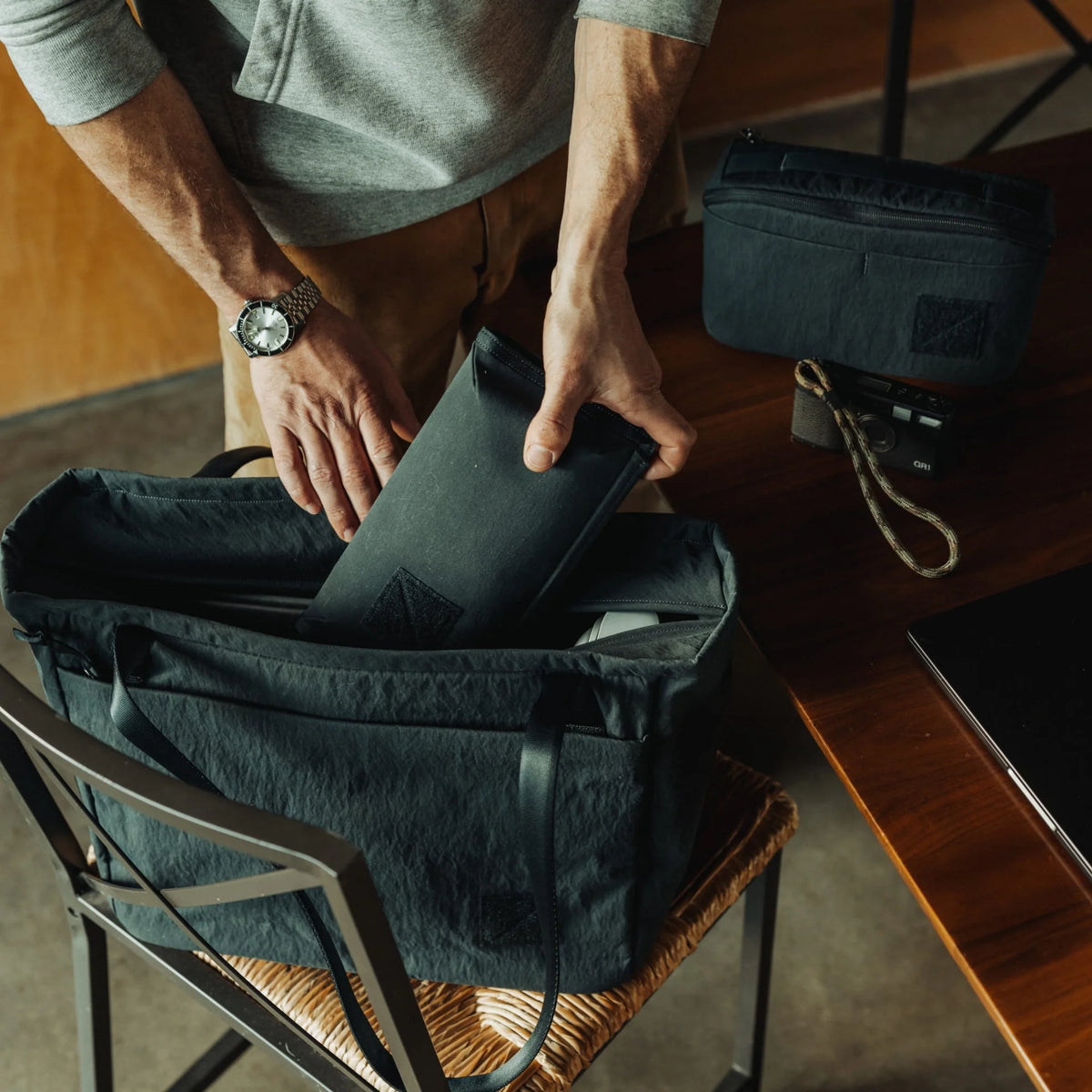 Civic Access Pouch 1L - Konbu