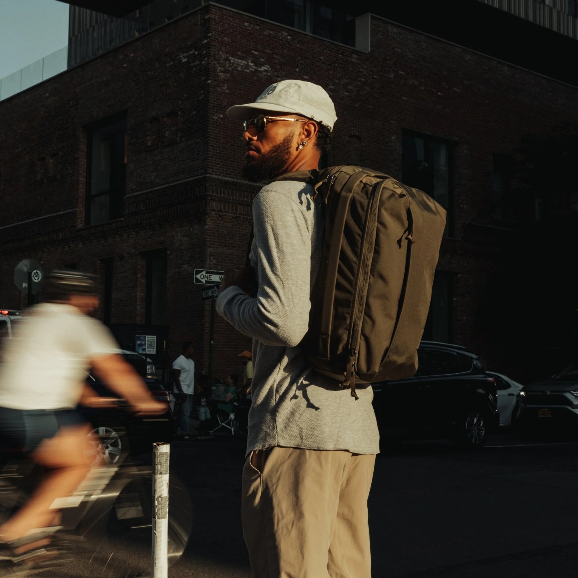 Civic Panel Loader - 24L