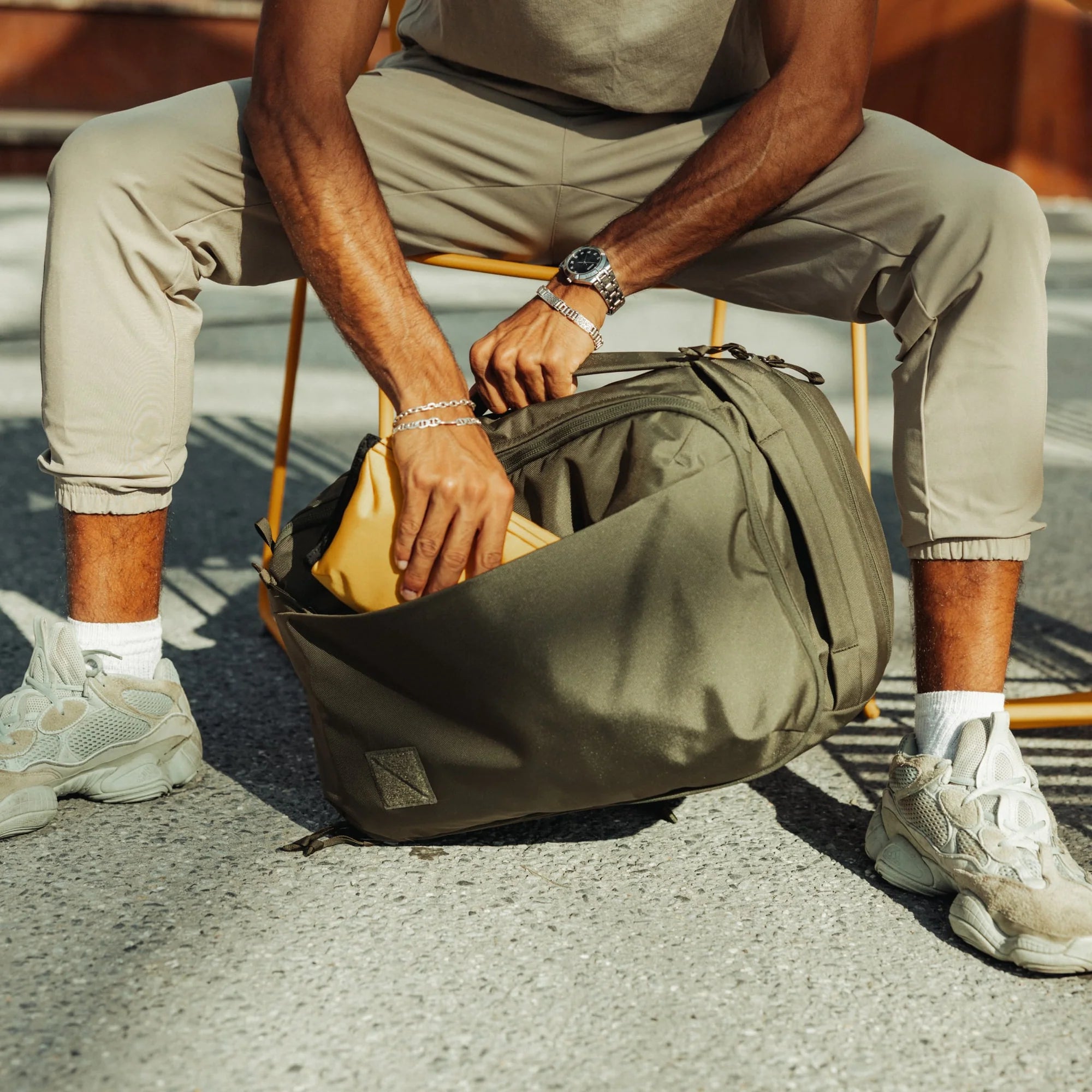 Civic Panel Loader - 24L