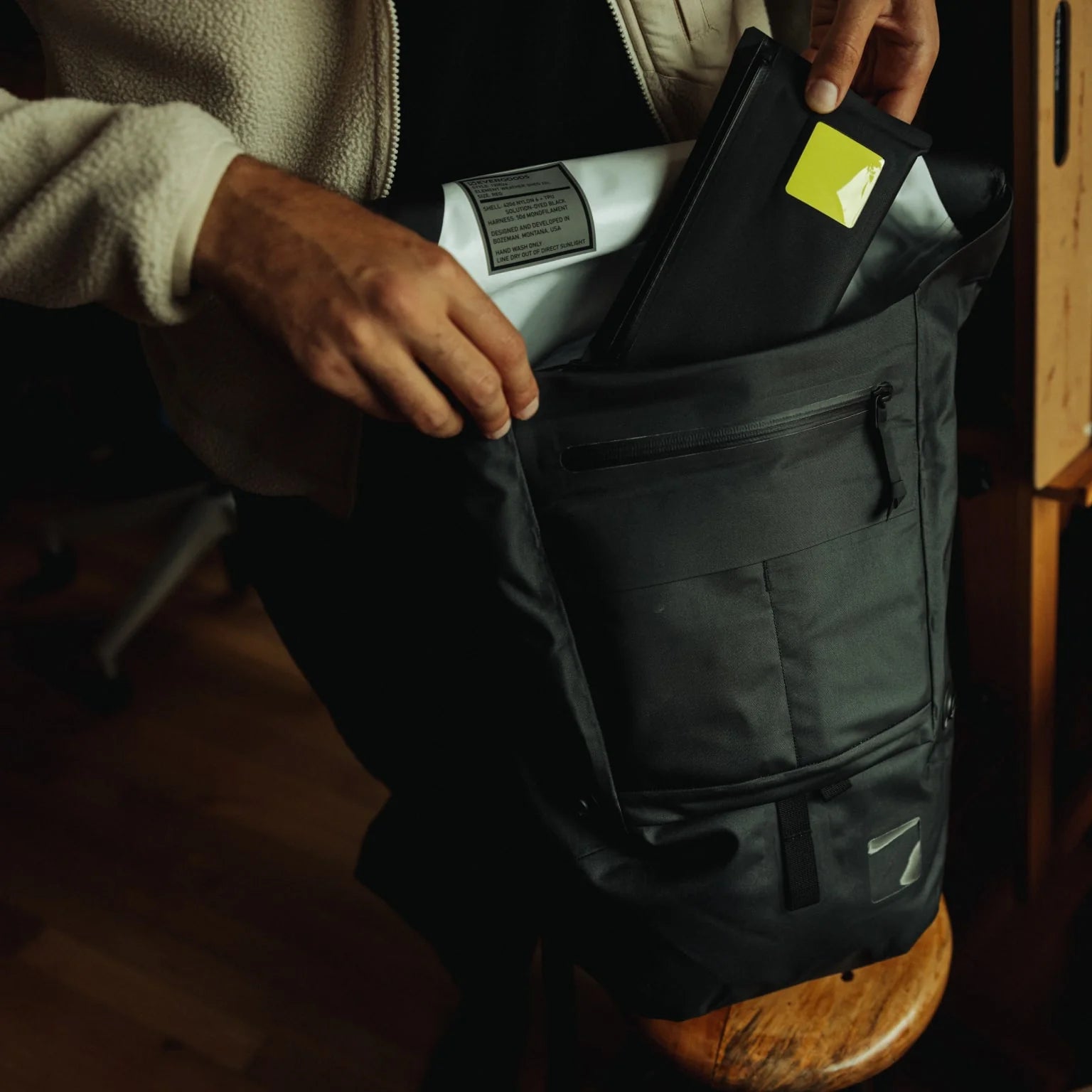 Element Flat Pouch - Small