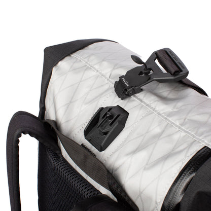 Apex Ltd VX21OE + Fidlock - 11L