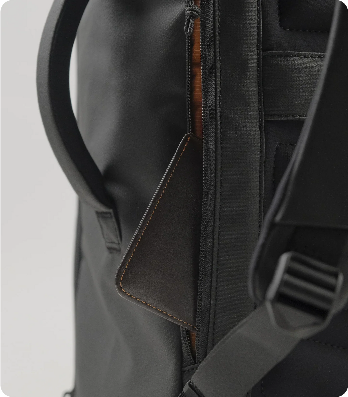 Levo Travel Backpack - 30L