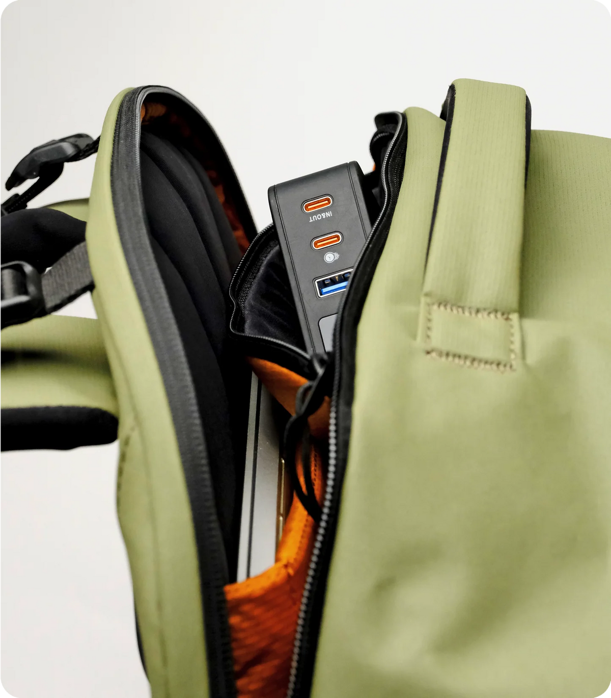 Levo Travel Backpack - 30L