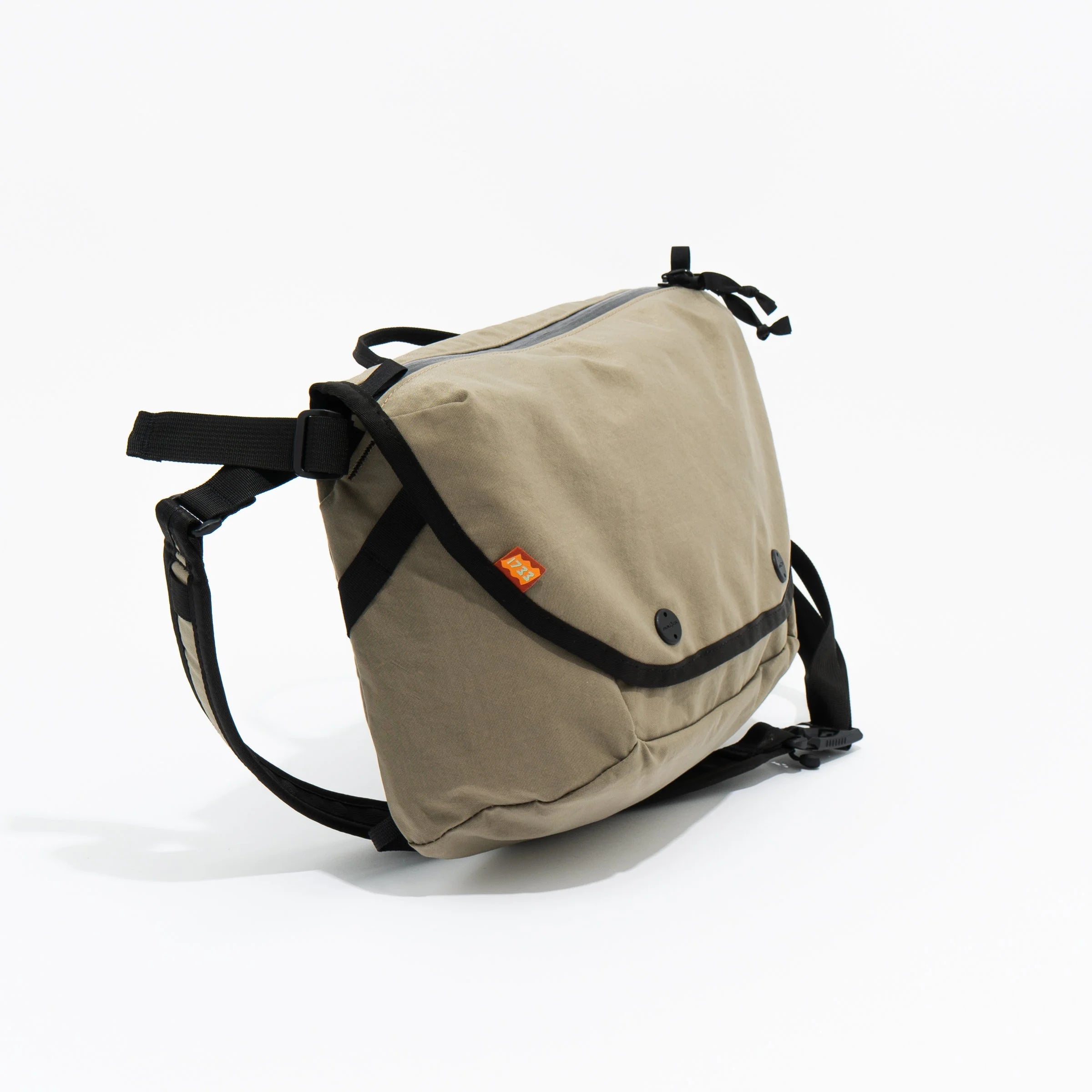 Messenger 9L - Crinkle Nylon