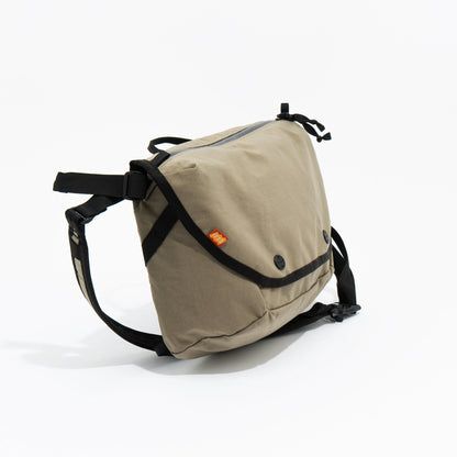 Messenger 9L - Crinkle Nylon