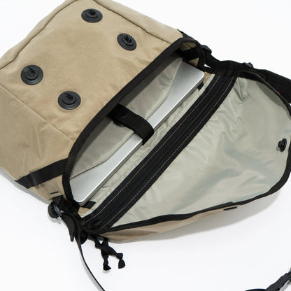 Messenger 9L - Crinkle Nylon