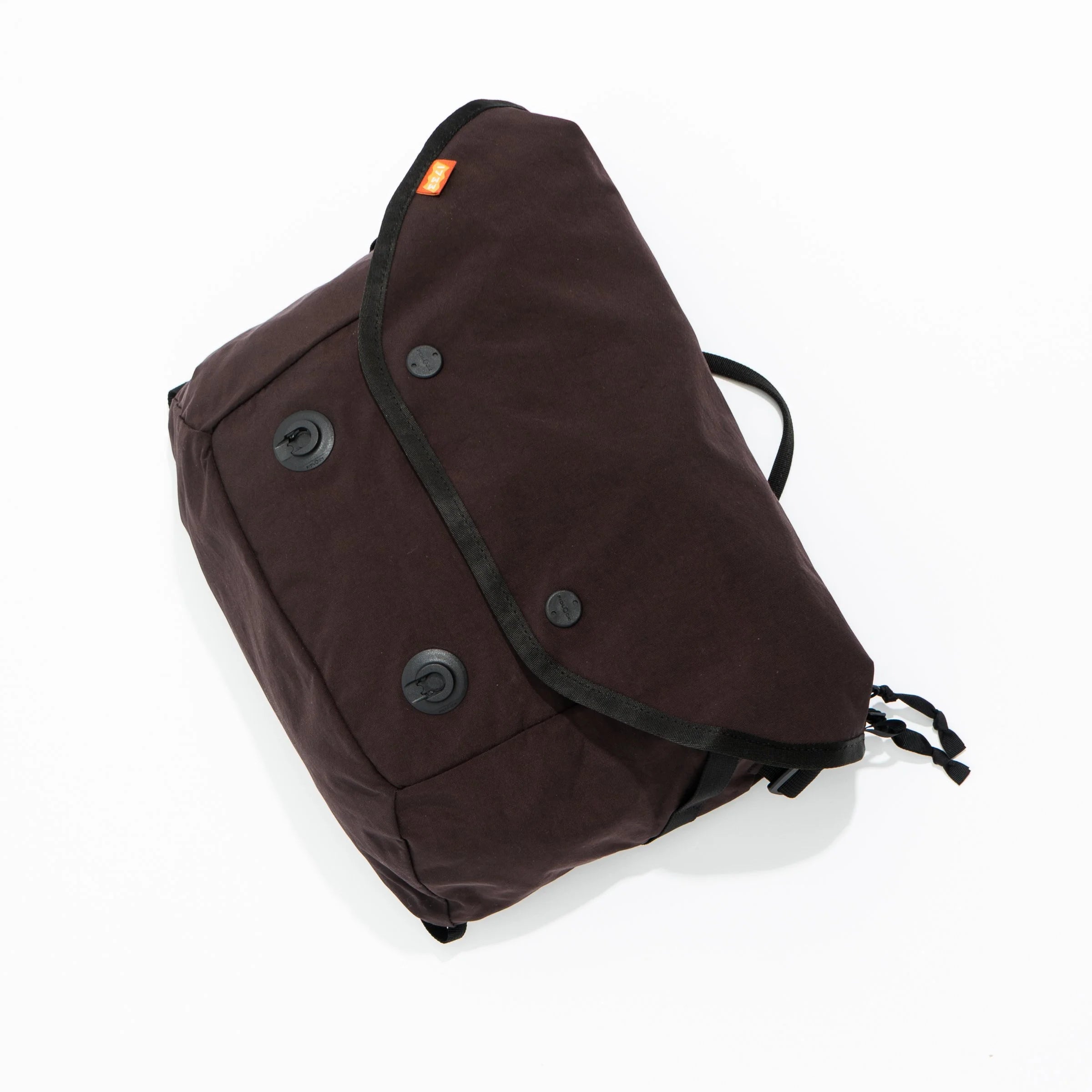 Messenger 9L - Crinkle Nylon