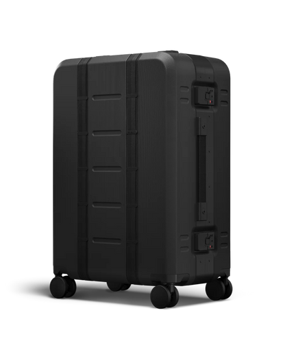 Ramverk Pro Check-in Luggage Medium - 67L