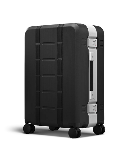 Ramverk Pro Check-in Luggage Medium - 67L