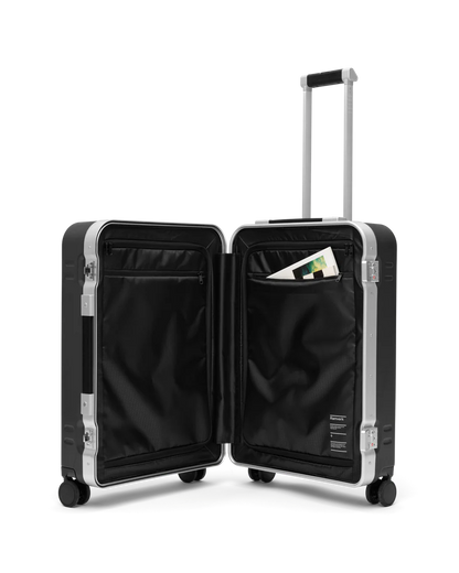 Ramverk Pro Check-in Luggage Medium - 67L