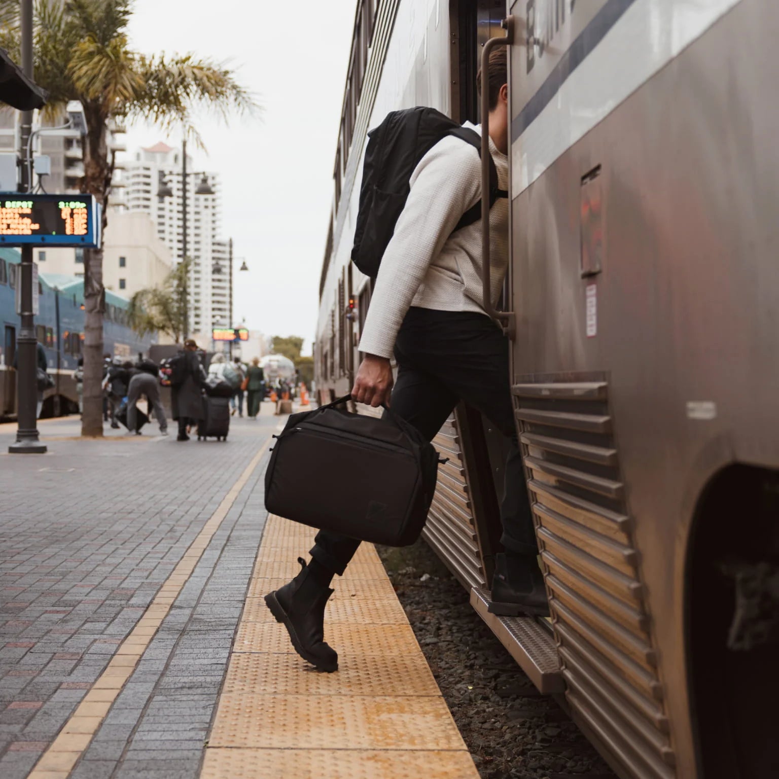 Transit Duffel - 25L