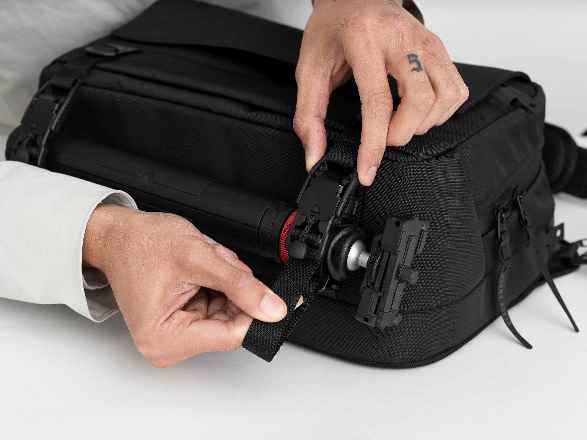 Grip-Sling 12L Camera Kit