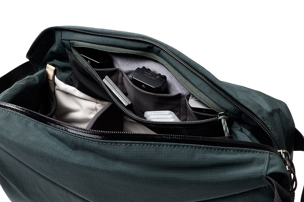 Venture Camera Sling 10L