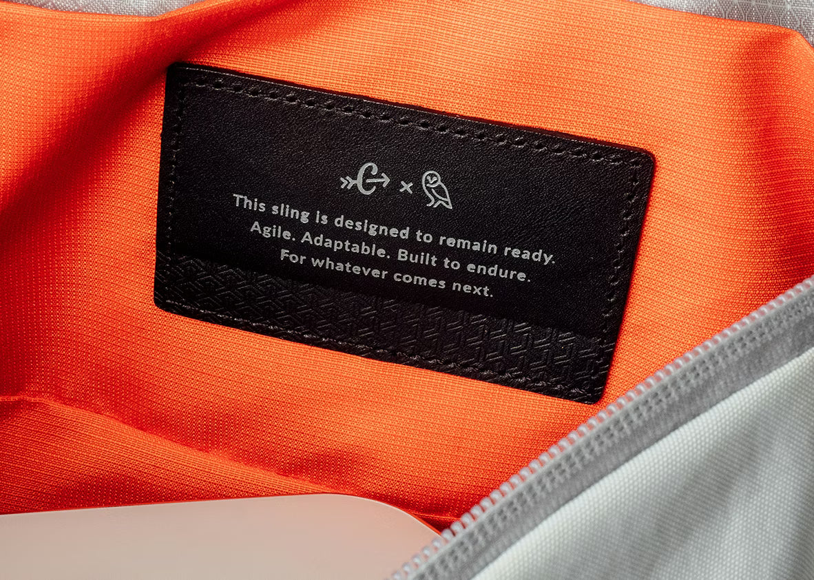 Carryology Essentials Sling - 4L