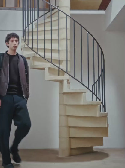 Venta Satellite Black